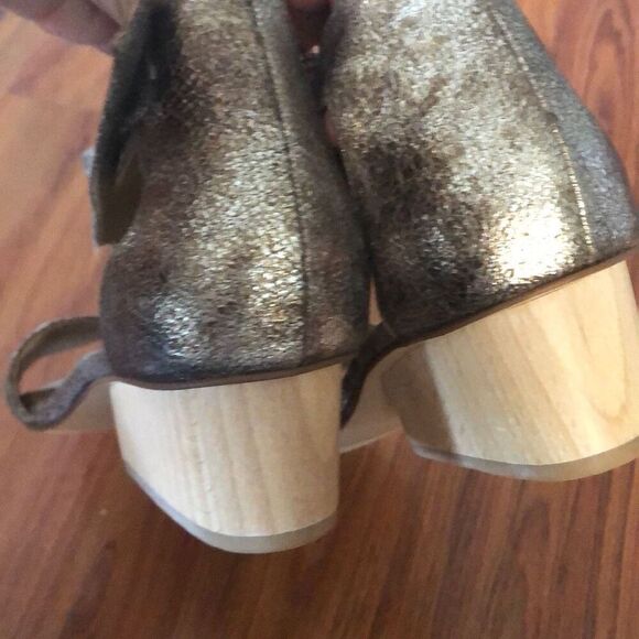 NEW Vaneli Clayx metallic bronze silver leather block heel sandal 7.5
